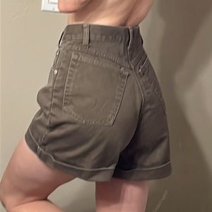 Vintage 80’s/90s Skoozi high waisted mom brown jorts